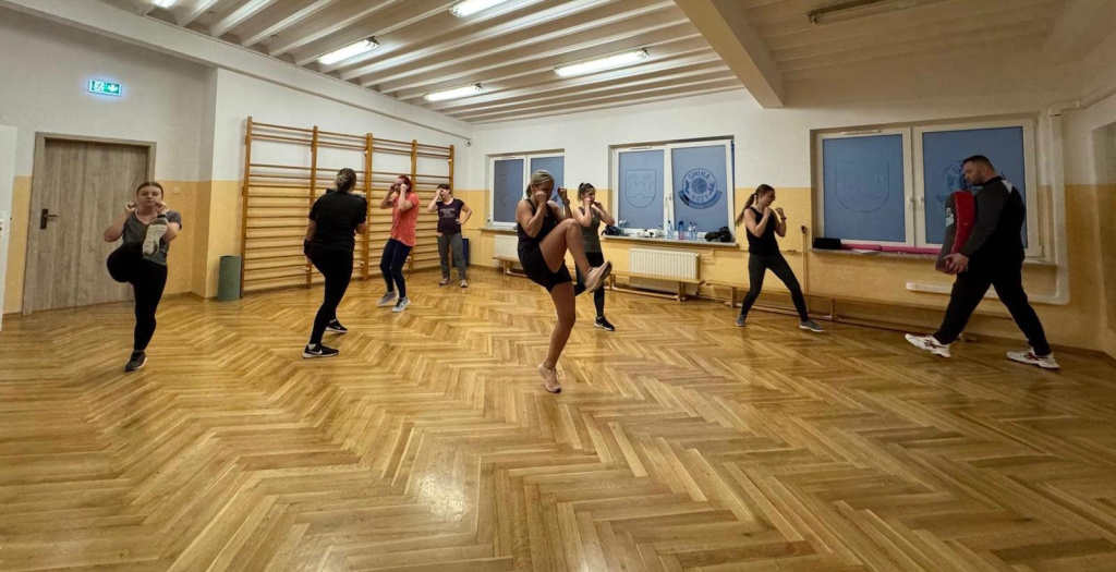 SAMOOBRONA DLA KOBIET